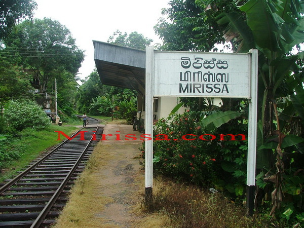 Mirissa train station sri lanka